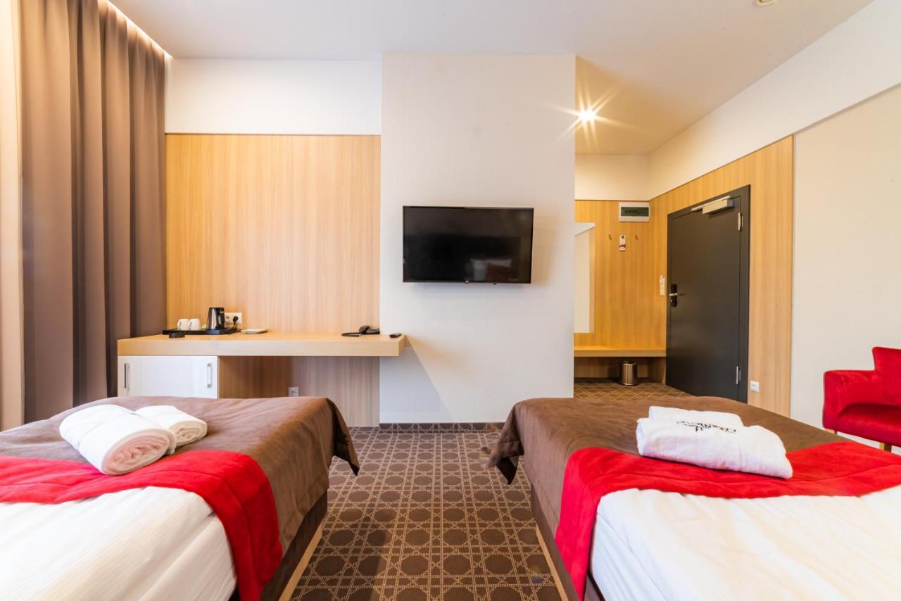 Hotel Nad Czernica Czarne  Eksteriør billede