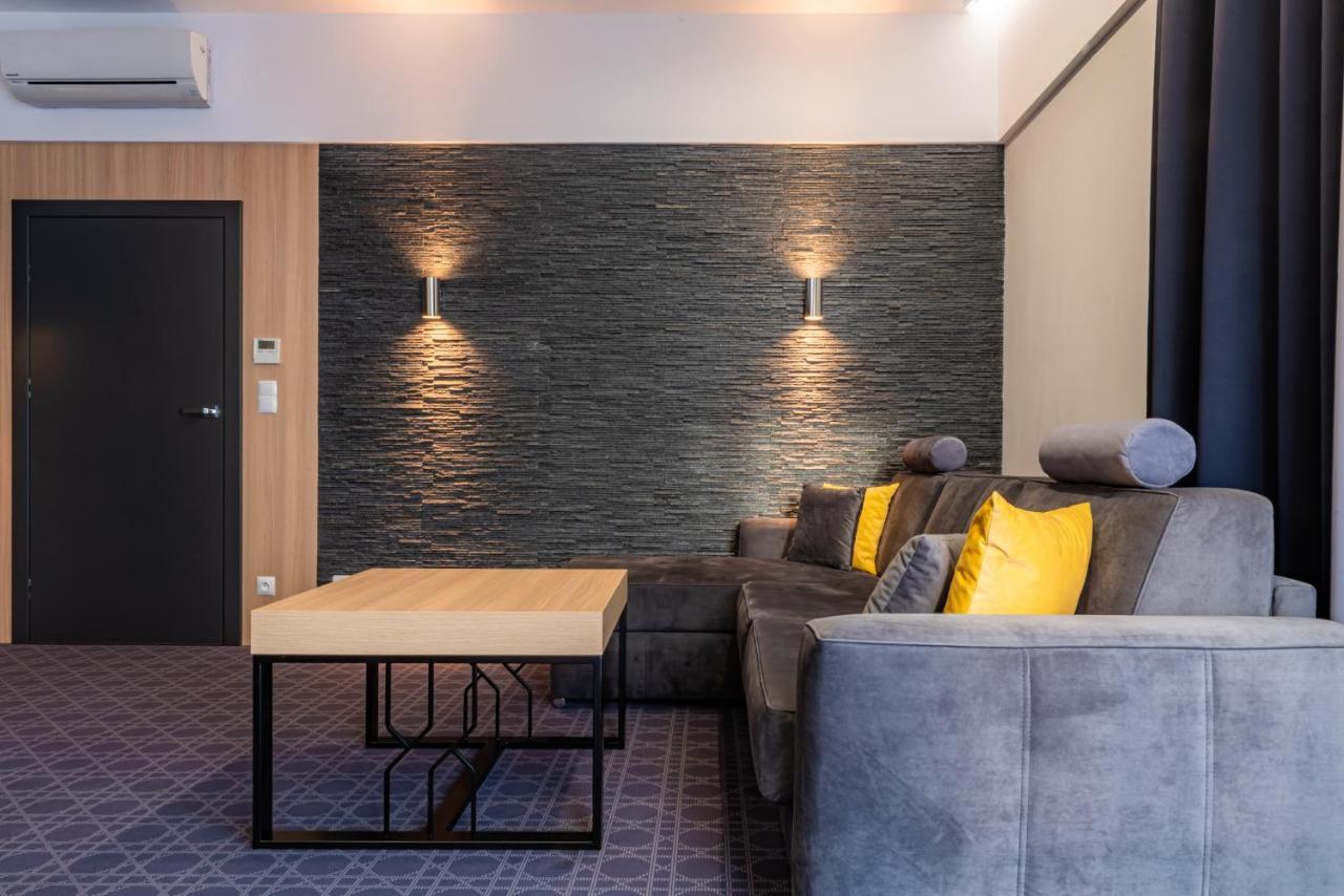 Hotel Nad Czernica Czarne  Eksteriør billede